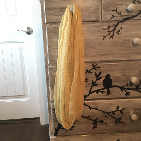 SOLD Infinity Scarf - Picture 2 of 3